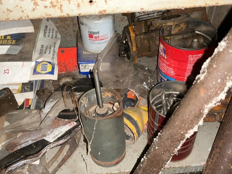 #231-•-parts-shelf-and-contents-image-8