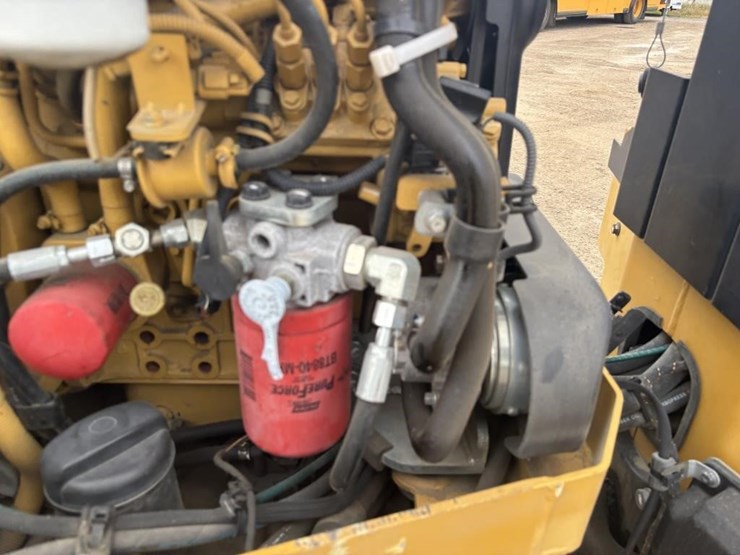 2002-caterpillar-cb24b-image-35