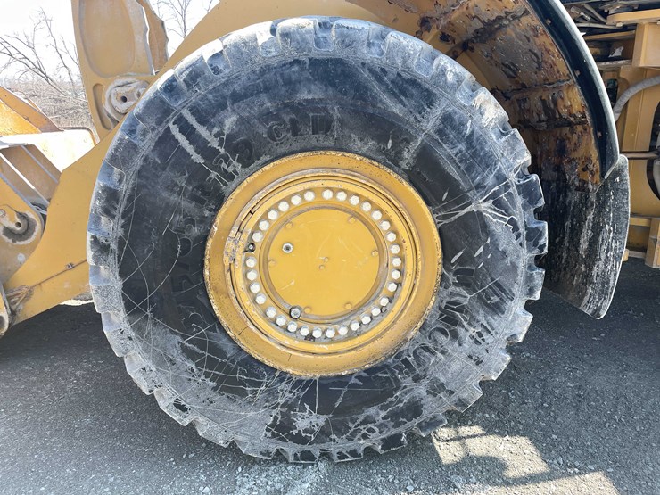 caterpillar-982m-image-11