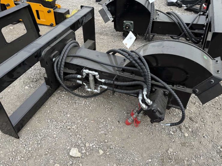 #140-•-skid-steer-stump-grinder-image-1