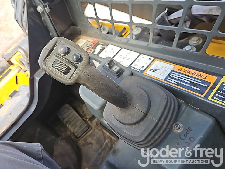 2023-deere-325g-image-27