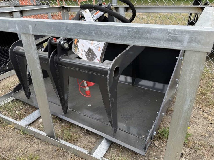 #41-•-mini-skid-steer-grapple-bucket-image-1