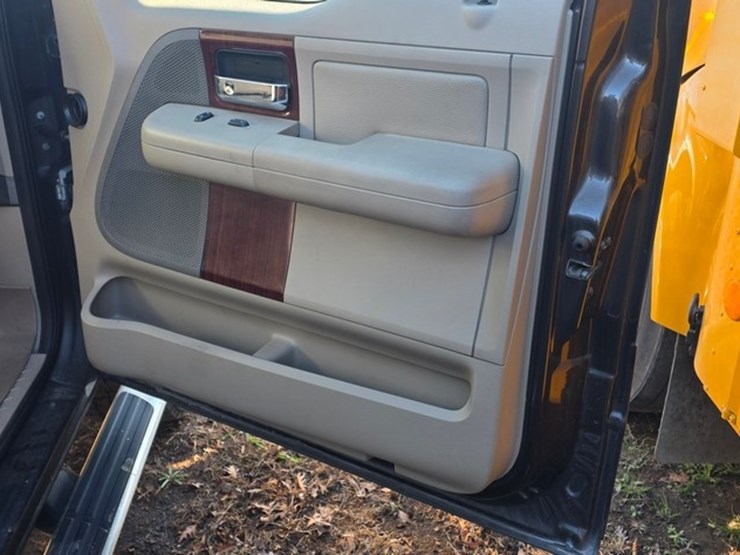 2005-ford-f150-image-31