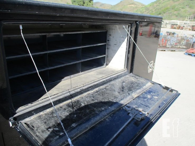 2003-chevrolet-3500-image-14