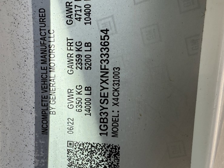 2022-chevrolet-silverado-3500hd-image-21