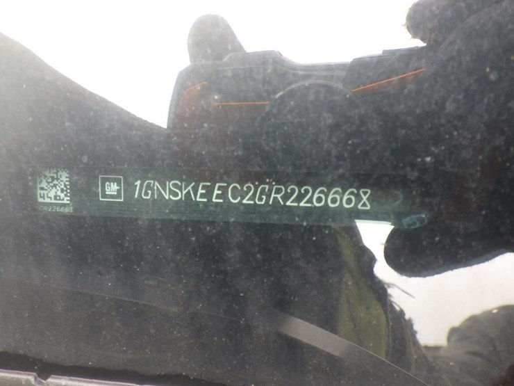 2016-chevrolet-tahoe-image-14