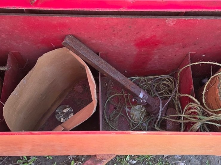 new-holland-310-image-13