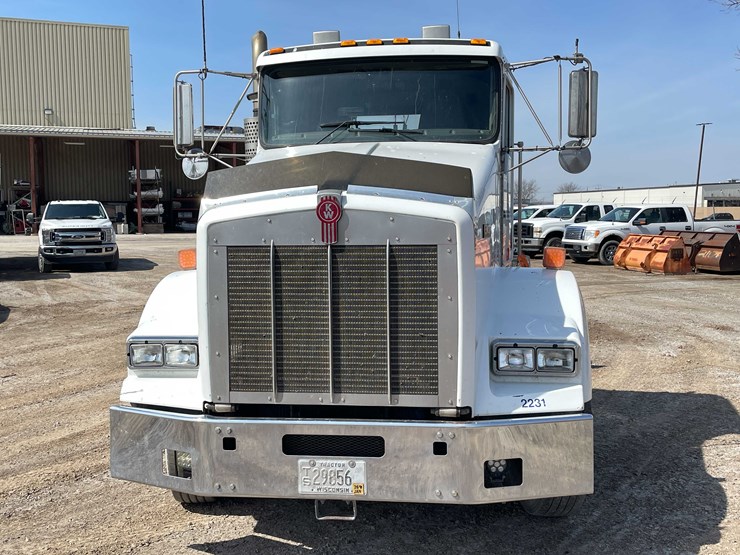 2004-kenworth-t800-image-2