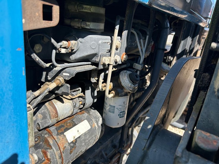 new-holland-5640-image-19