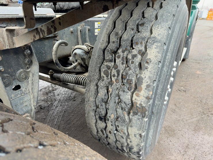 2003-kenworth-t800-image-17