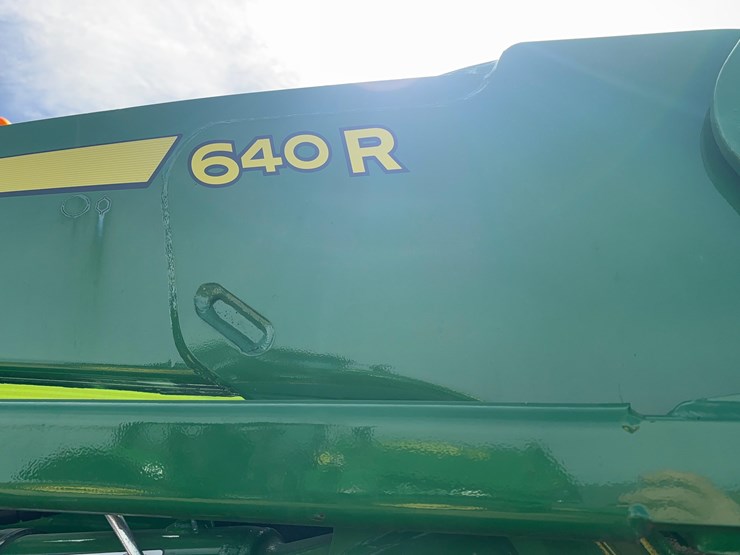 2018-john-deere-6145m-image-12