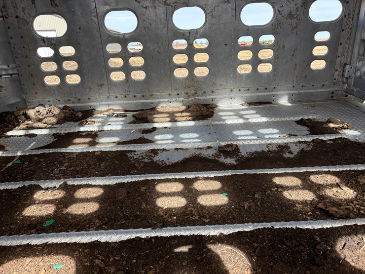 1989-wilson-livestock-trailer-image-16