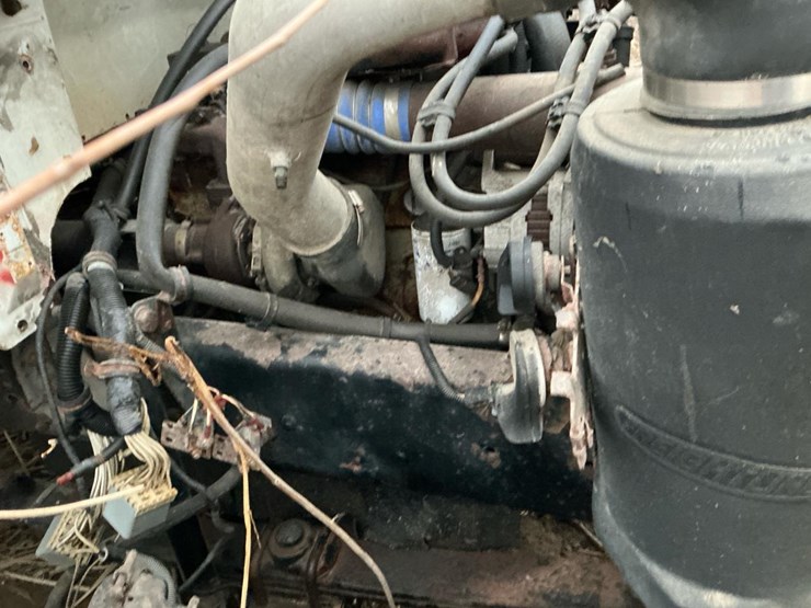 1995-freightliner-fl70-image-18