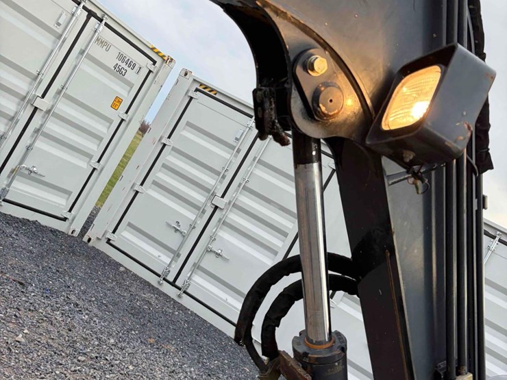 2016-deere-35g-image-13