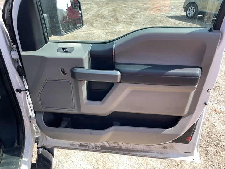 #5673-•-2015-f150-xlt-4x4-extended-cab-(has-wi-title)-image-78