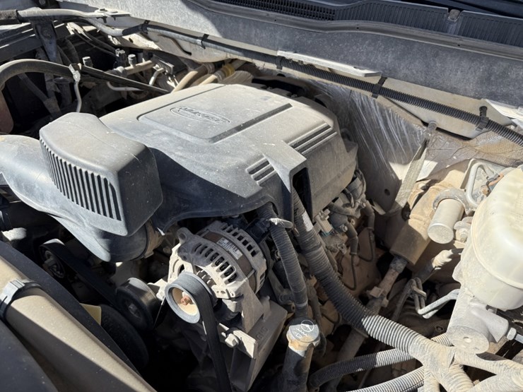 2015-chevrolet-silverado-2500hd-image-18