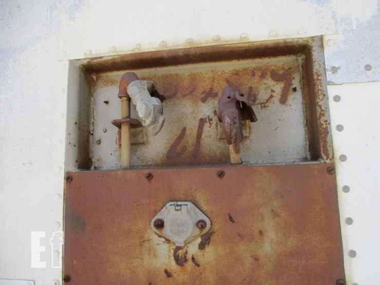 1974-trailmobile-van-trailer-image-16