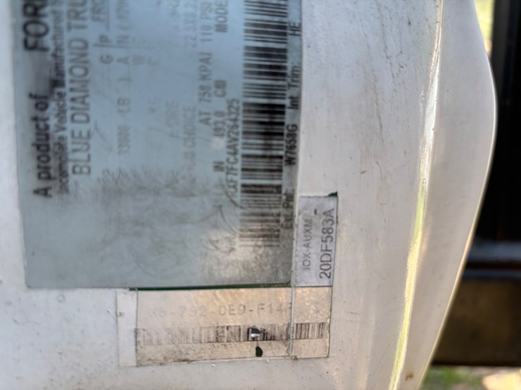 #300-•-2006-gmc-c6500-forestry-chip-truck-image-30