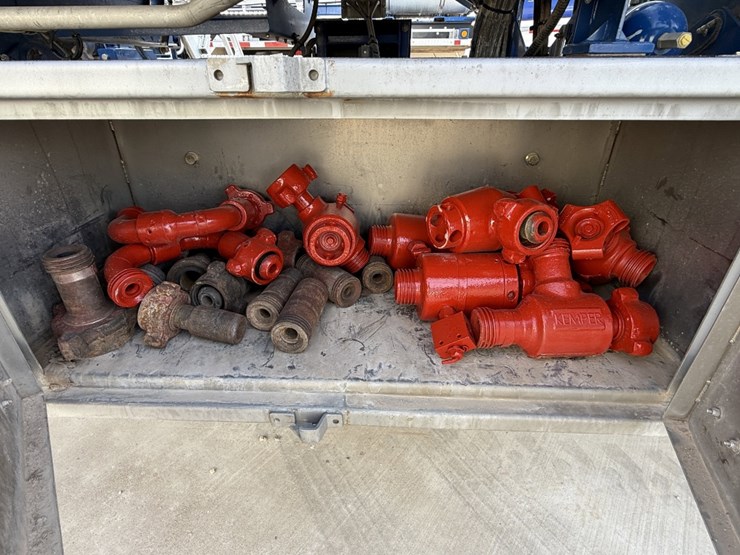 2013-cs&p-180k-scfh-10k-wp-nitrogen-pumper-mtd-on-2013-loadcraft-t/a-trailer-image-23