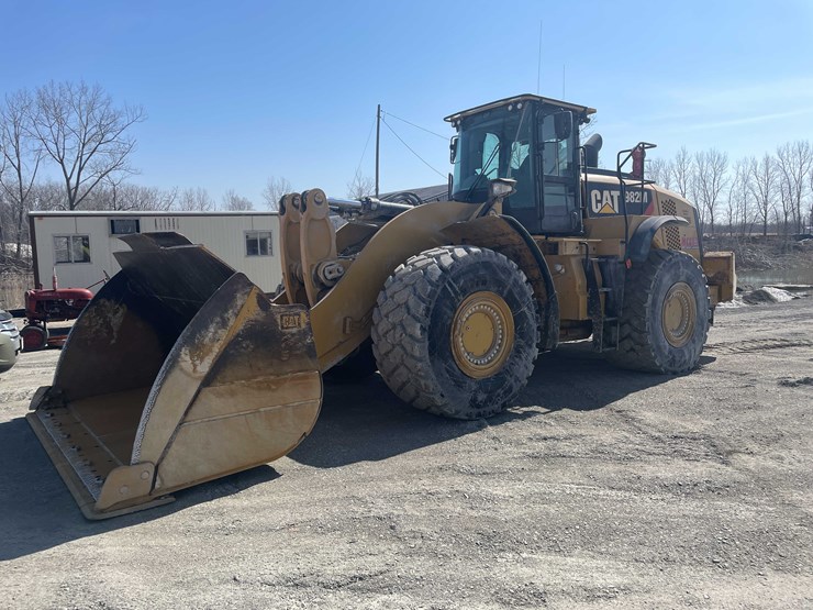 caterpillar-982m-image-1