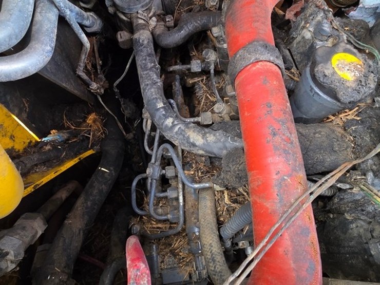 new-holland-l220-image-31