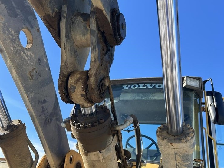 1997-volvo-l90c-image-40