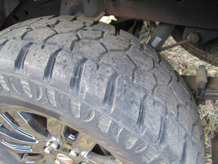 2016-nissan-titan-image-5