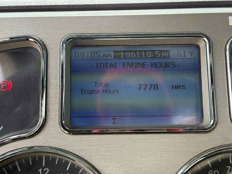 2014-mack-pinnacle-chu613-image-27