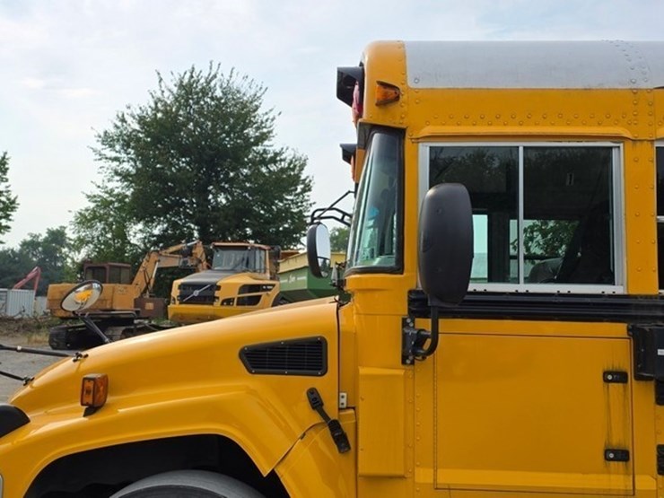 2008-caterpillar-c7-image-31