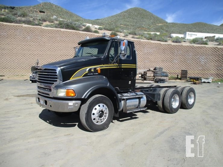 2008-sterling-l9500-image-1