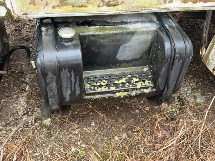 #301-•-1980-ford-k604-flatbed-truck-image-46