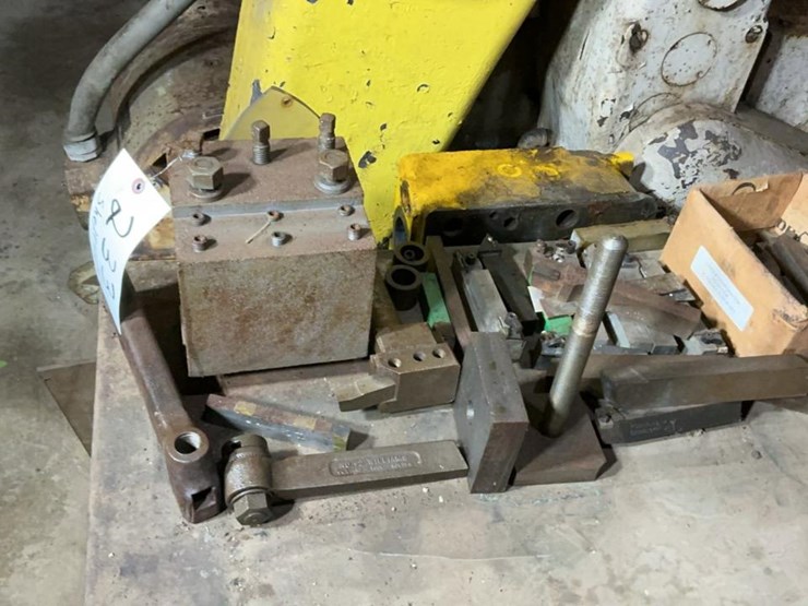 #233-•-steel-shelf-and-contents-image-1