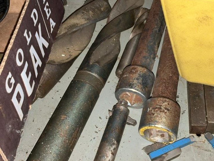 #231-•-parts-shelf-and-contents-image-33