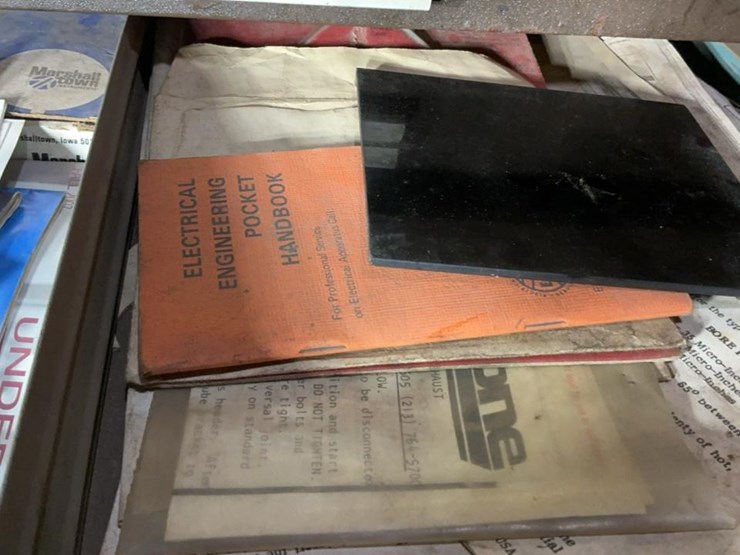 #228-•-tool-chest-and-contents-image-12