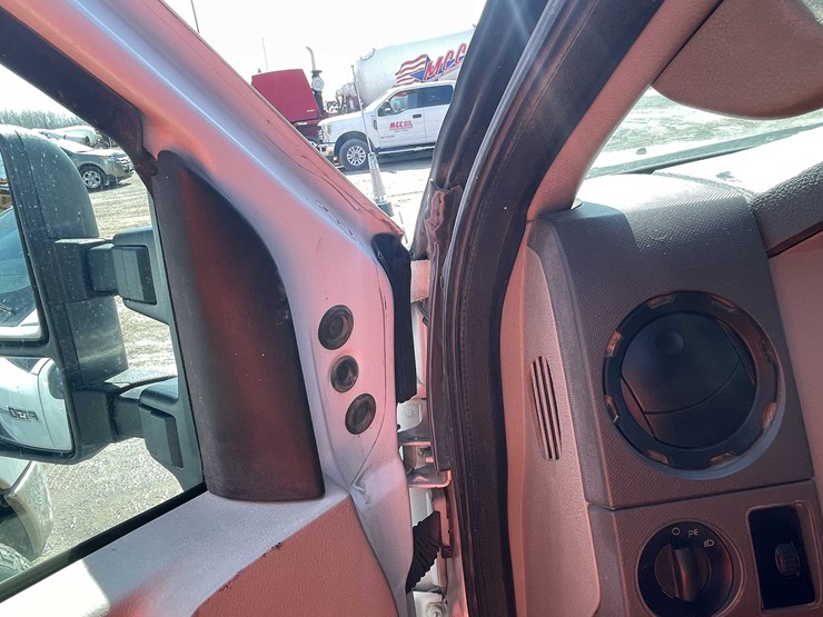 #5672-•-2010-f250-4x4-extended-cab-(has-wi-title)-image-43