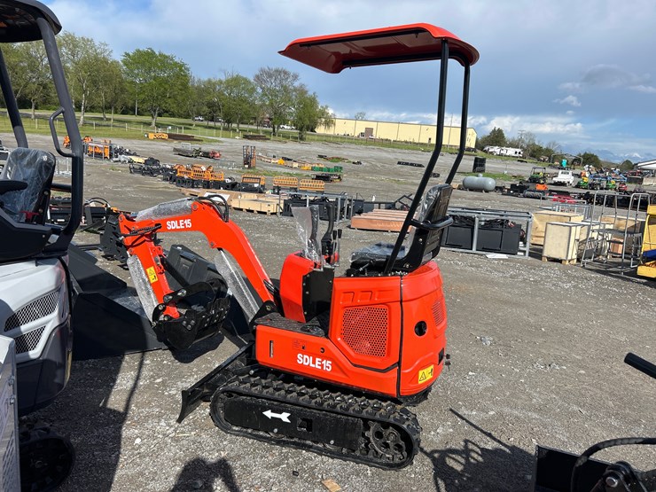 #100-•-2026-sdlanch-sdle15-mini-excavator-image-1