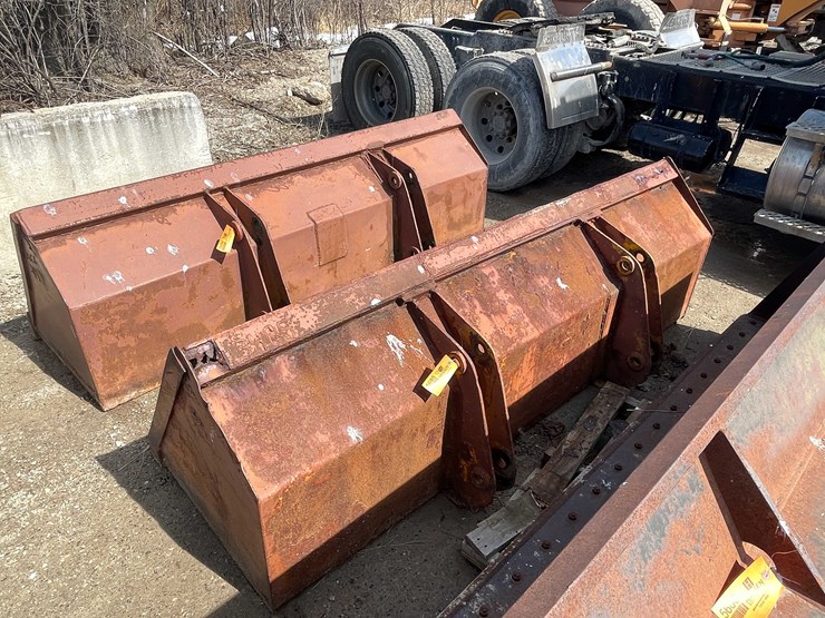 #5685-•-pin-on-bucket-image-6