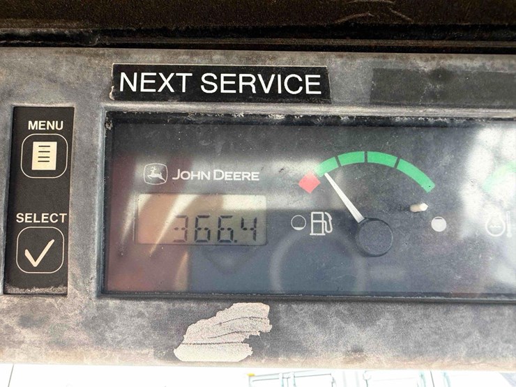 john-deere-332-image-11