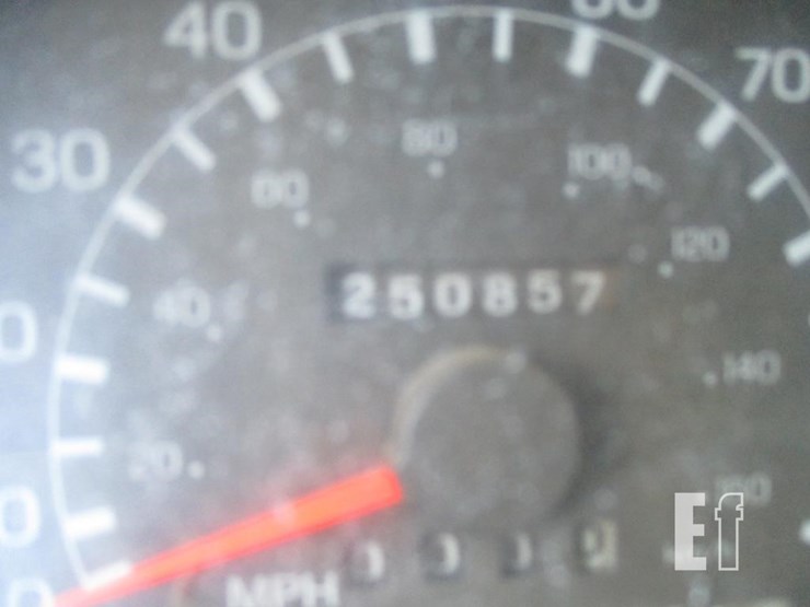 2001-ford-f750-image-22