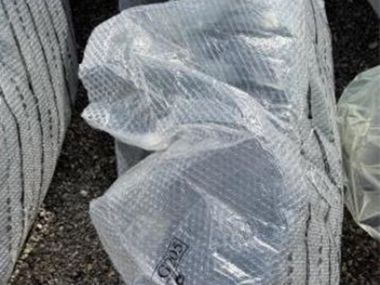 #93-•-new-in-wrap---alfa-romeo-front-bumper-cover-image-3