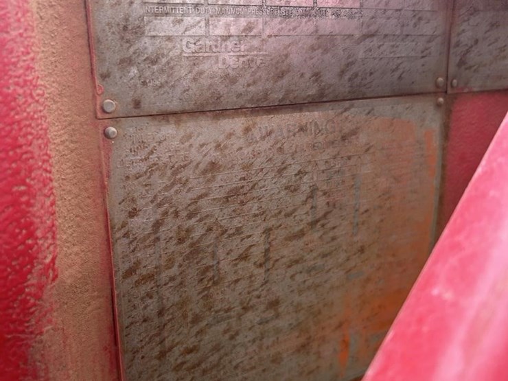 2004-peterbilt-357-image-10