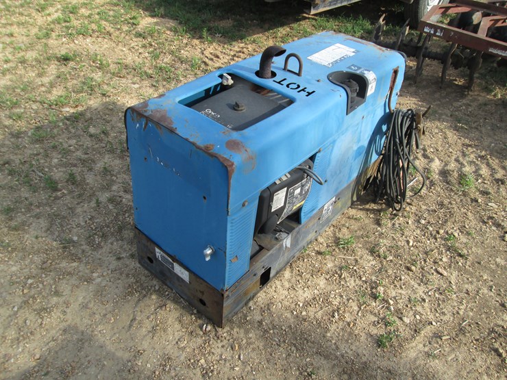 miller-bobcat-225-image-3