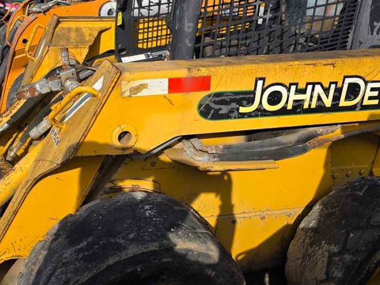 john-deere-270-image-24