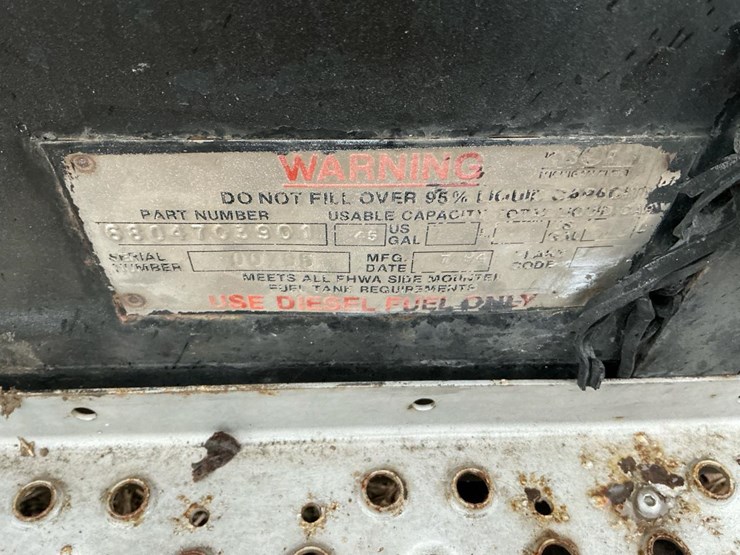 1995-freightliner-fl70-image-37