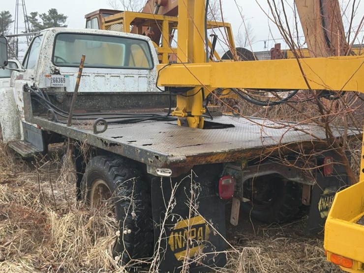 #301-•-1980-ford-k604-flatbed-truck-image-4