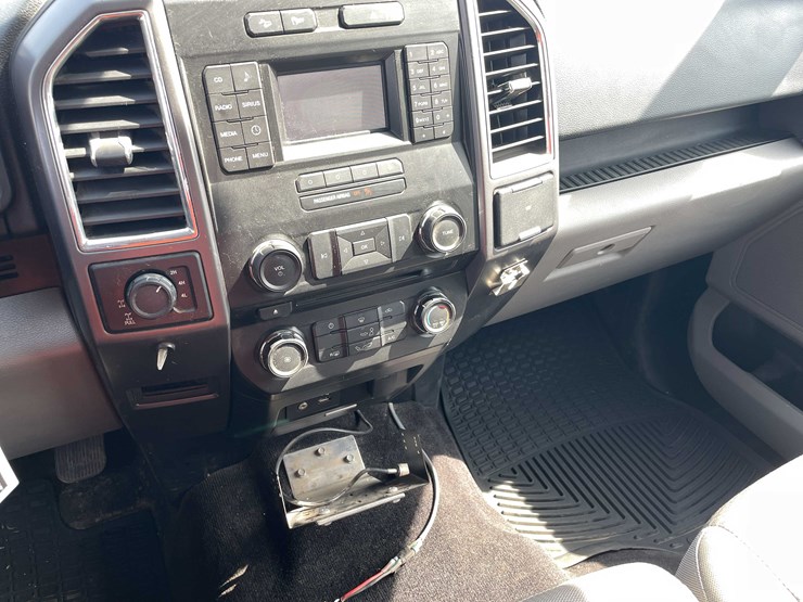 #5673-•-2015-f150-xlt-4x4-extended-cab-(has-wi-title)-image-67