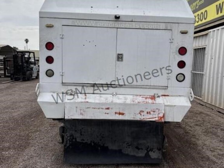 2001-freightliner-fc70-image-9