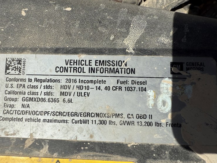 2016-chevrolet-silverado-3500hd-image-21