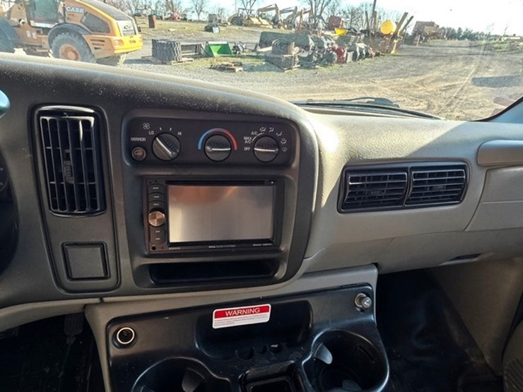 2000-chevrolet-3500-image-36