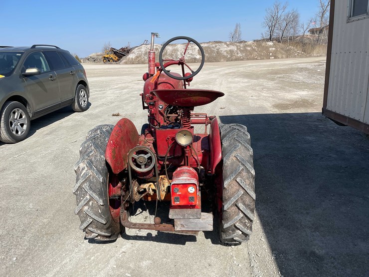 #5682-•-ih-cub-tractor-image-6